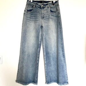 NWT Akira Jeans W31